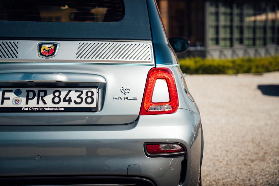 Детали экстерьера Abarth 695C Rivale (312) 2017 года  (WW) (фото 2 из 13)